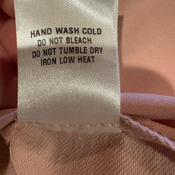 Strut & Bolt Women's Pink Satin Top size L - Picture 6 of 11